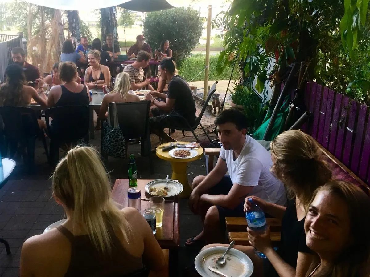 Hostel Backpackers By The Bay Airlie Beach Australia